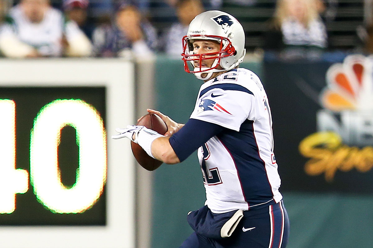 Tom Brady having hard time adjusting to new helmet: 'I don't really love  that one that I'm in'